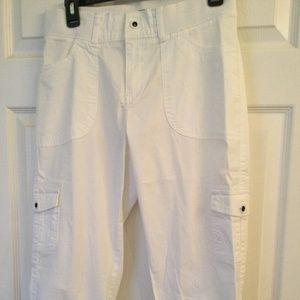 Lee white cotton capris for spring and summer